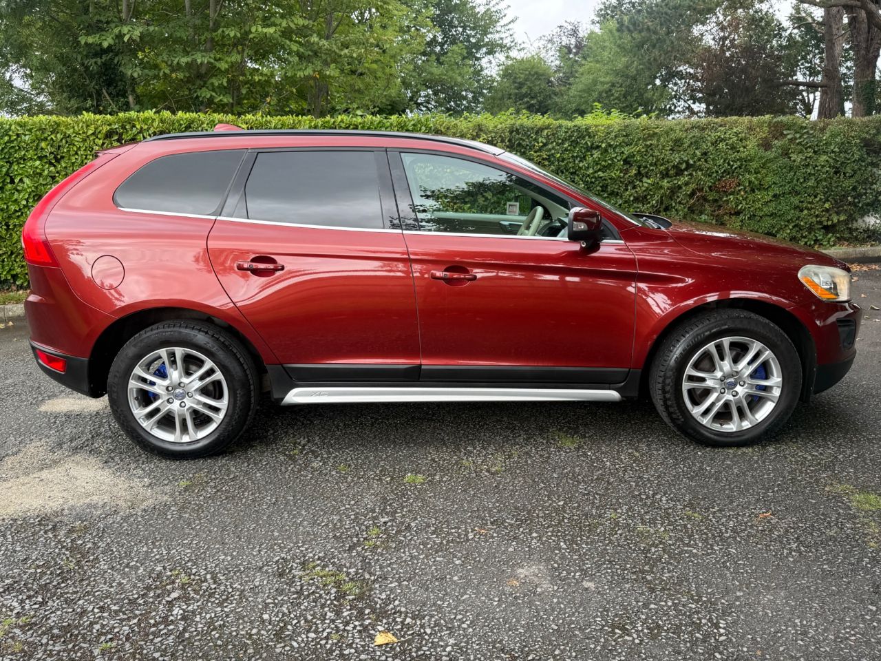 2010 VOLVO XC60 2.4D DRIVe SE SUV 5dr Diesel Manual Euro 4 (175 ps) - vehicle photo 10 for sale on PureCar