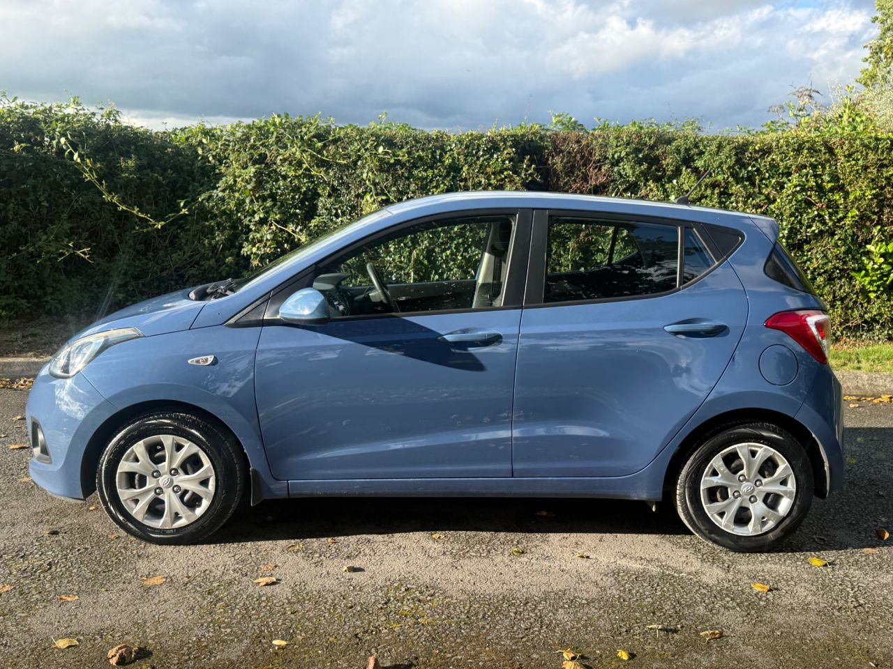 2016 HYUNDAI I10 1.0 SE Hatchback 5dr Petrol Manual Euro 5 (66 ps) - vehicle photo 6 for sale on PureCar