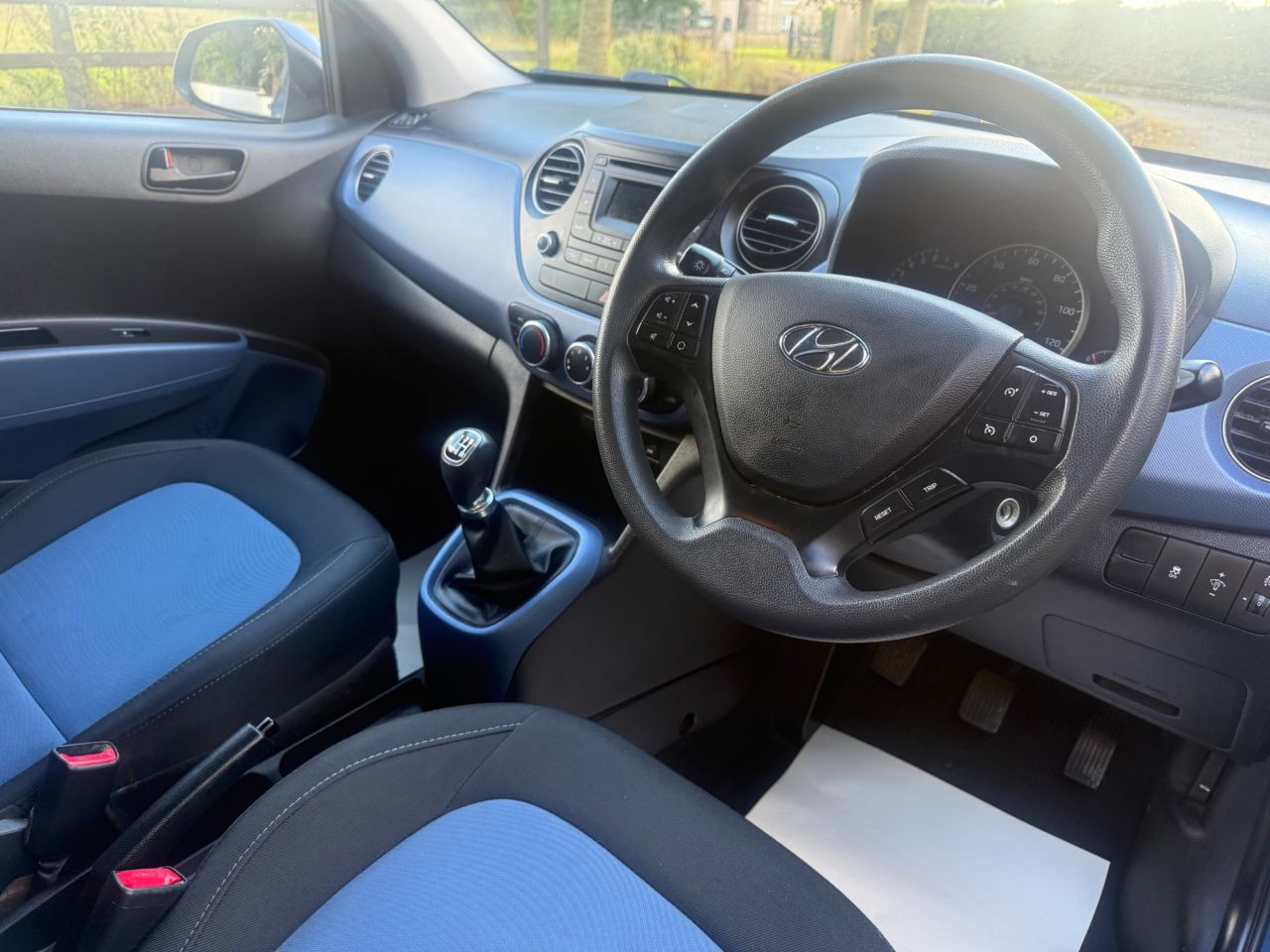 2016 HYUNDAI I10 1.0 SE Hatchback 5dr Petrol Manual Euro 5 (66 ps) - vehicle photo 8 for sale on PureCar