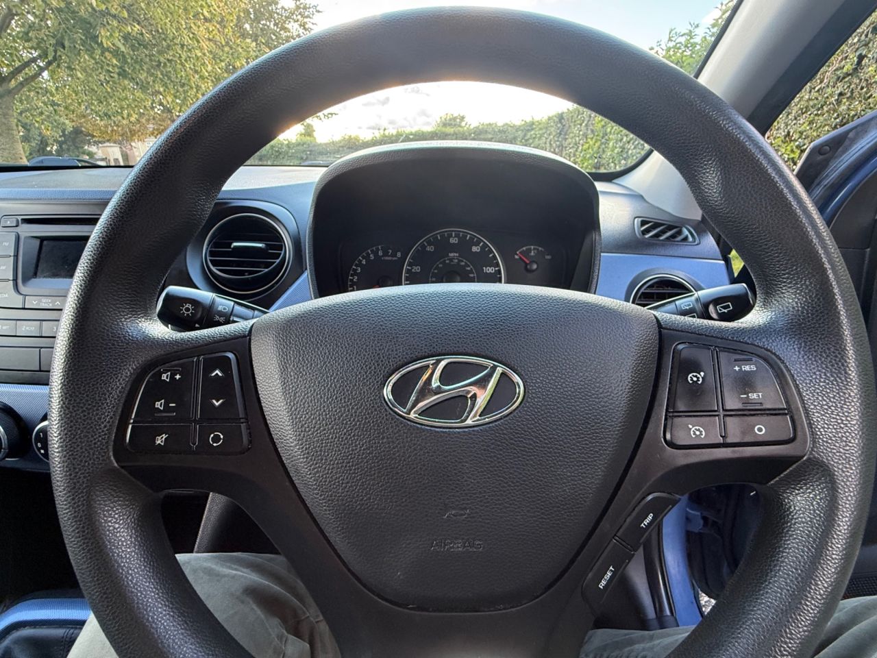 2016 HYUNDAI I10 1.0 SE Hatchback 5dr Petrol Manual Euro 5 (66 ps) - vehicle photo 12 for sale on PureCar