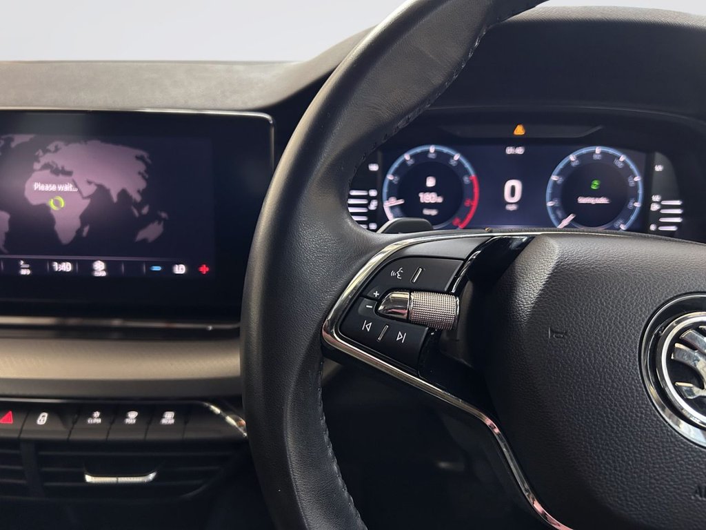 2022 Skoda Octavia — image 10