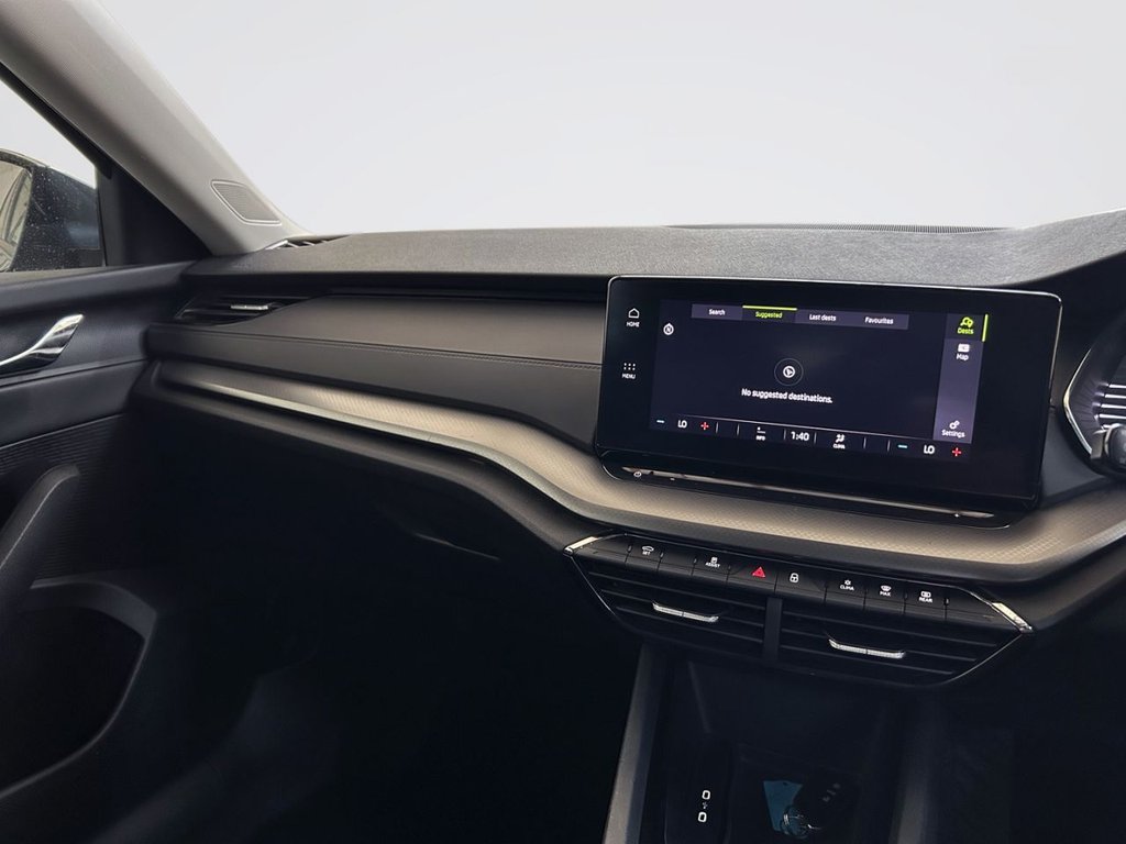 2022 Skoda Octavia — image 15