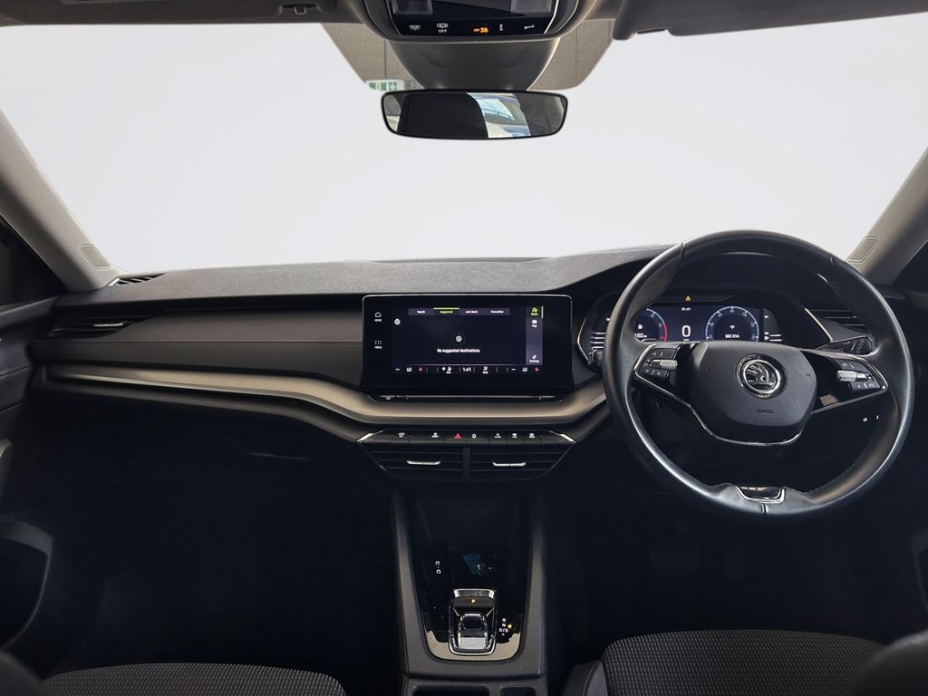 2022 Skoda Octavia — image 2