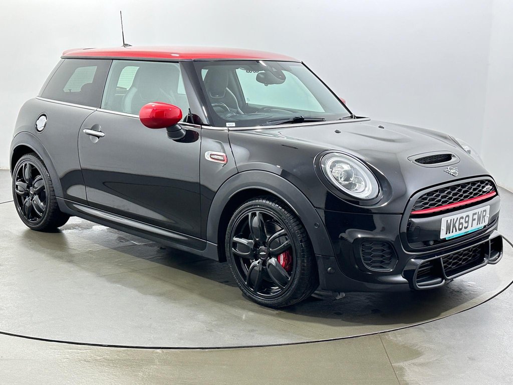 Mini Hatch 2019