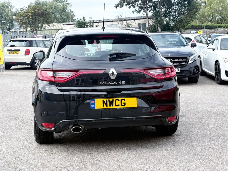 2017 Renault Megane in black — photo 11 of 27