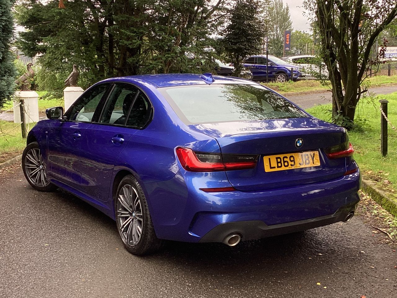 2019 BMW 3 SERIES 2.0 330e 12kWh M Sport Saloon 4dr Petrol Plug-in Hybrid Auto Euro 6 (s/s) ( - vehicle photo 4 for sale on PureCar