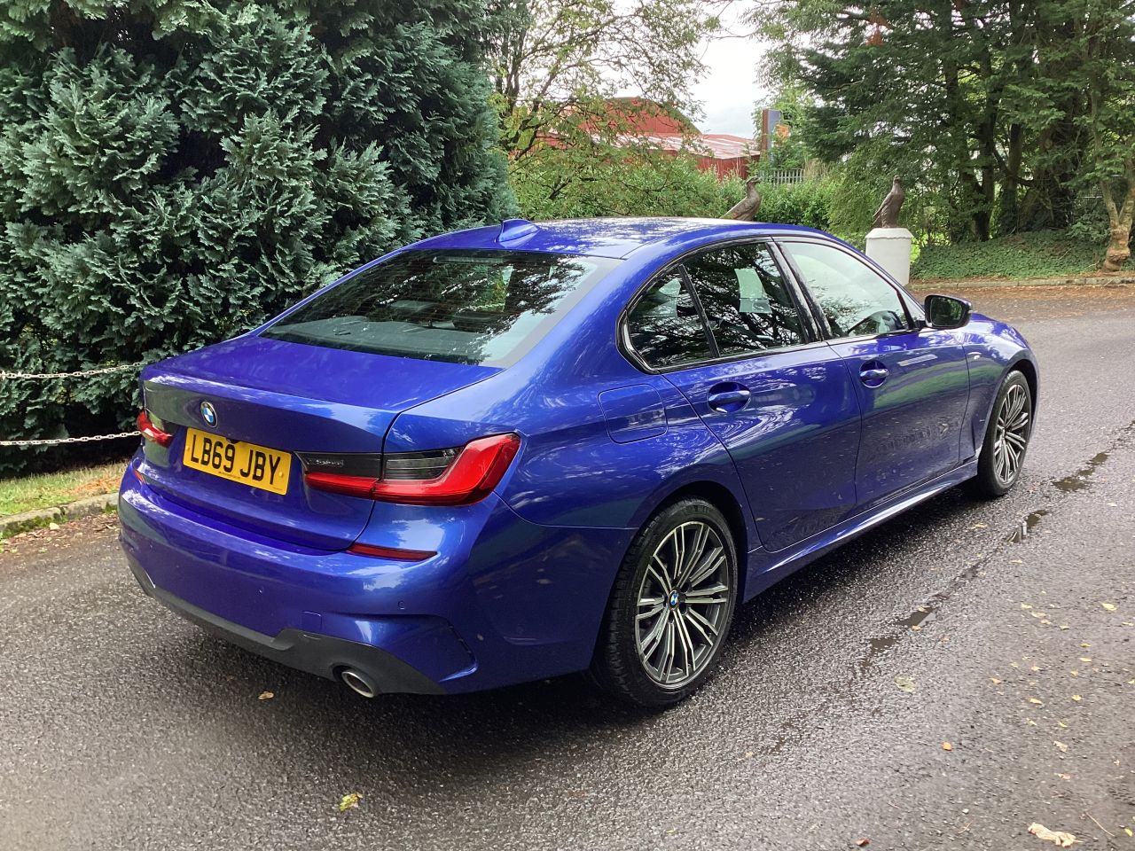 2019 BMW 3 SERIES 2.0 330e 12kWh M Sport Saloon 4dr Petrol Plug-in Hybrid Auto Euro 6 (s/s) ( - vehicle photo 12 for sale on PureCar