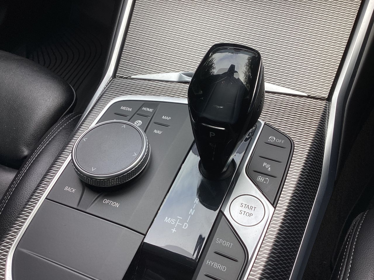 2019 BMW 3 SERIES 2.0 330e 12kWh M Sport Saloon 4dr Petrol Plug-in Hybrid Auto Euro 6 (s/s) ( - vehicle photo 23 for sale on PureCar