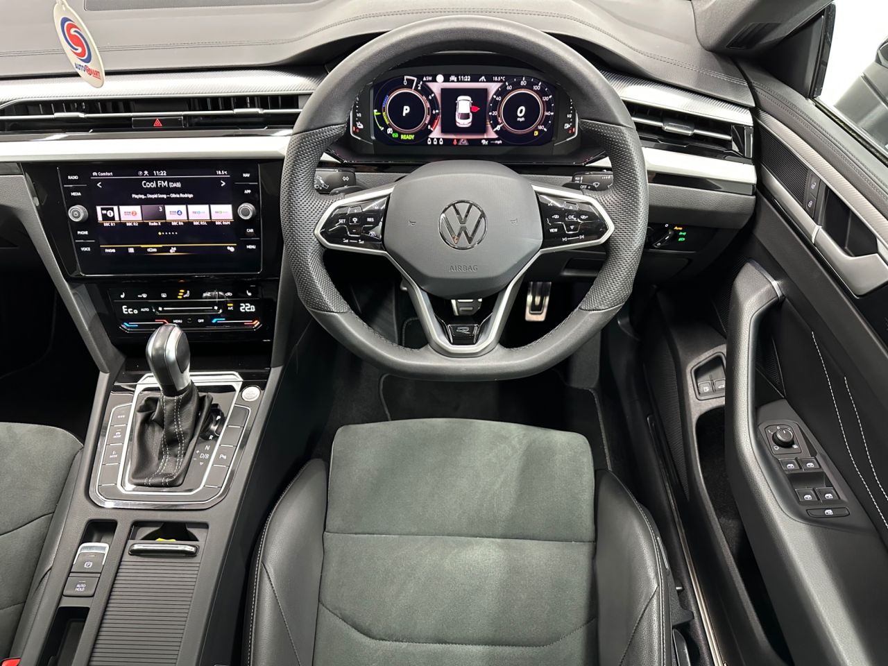 2025 VOLKSWAGEN ARTEON 1.4 TSI 13kWh R-Line Fastback 5dr Petrol Plug-in Hybrid DSG Euro 6 (s/s) (2 - vehicle photo 11 for sale on PureCar