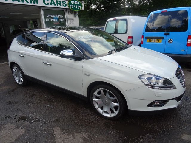 2011 61 Chrysler Delta 2.0 M-JET LIMITED 5d 162 BHP