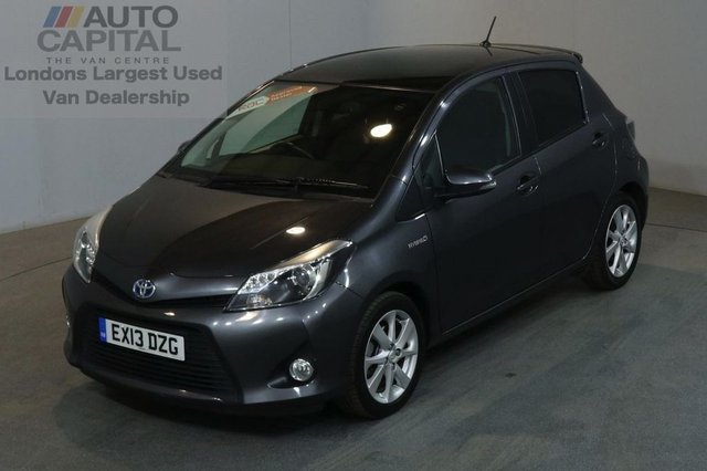 2013 13 TOYOTA YARIS 1.5 T SPIRIT HYBRID 5d AUTO 101 BHP AIR CON PANORAMIC ROOF CAR