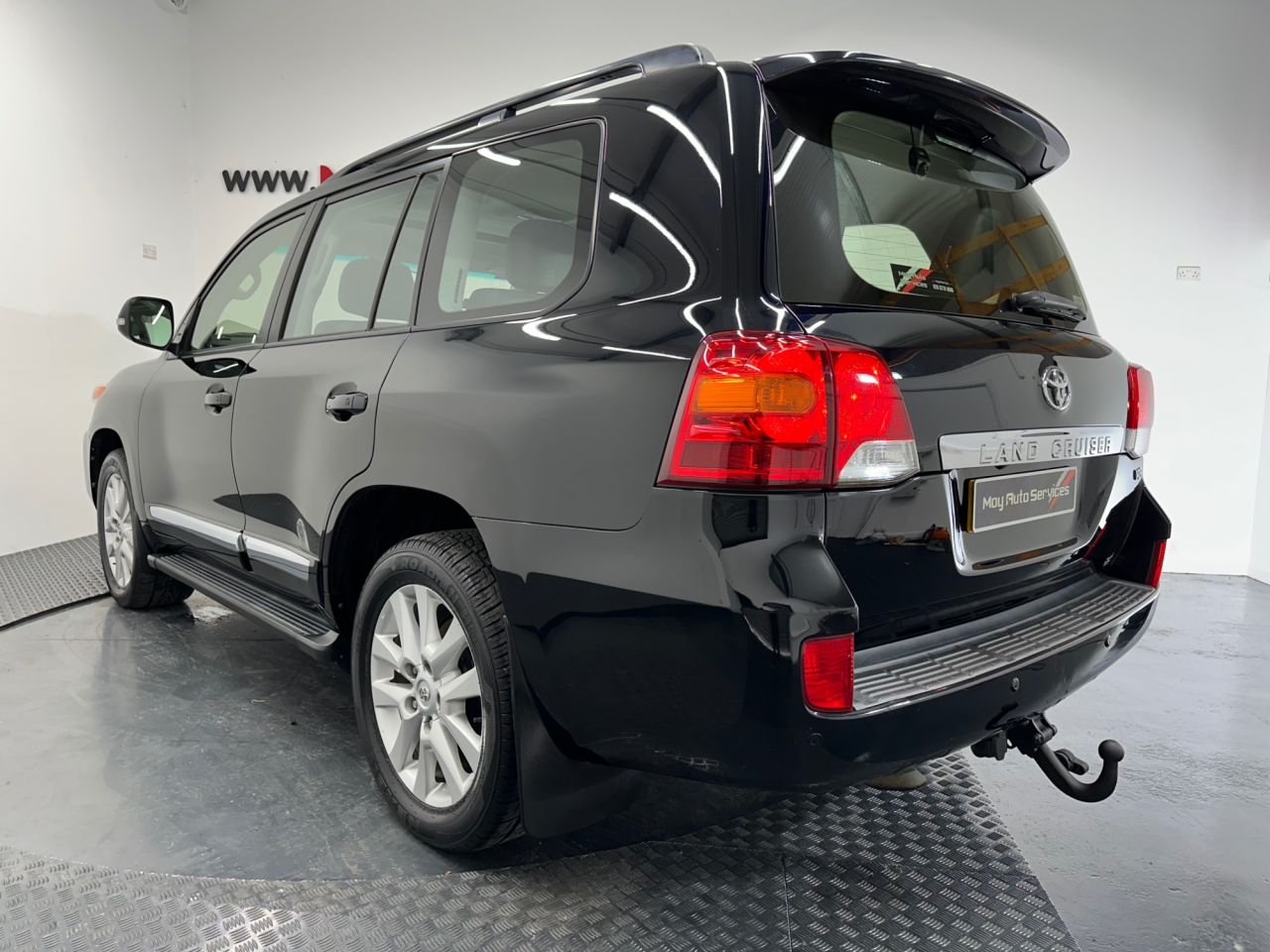 2013 TOYOTA LAND CRUISER 4.5 D-4D V8 SUV 5dr Diesel Auto 4WD Euro 5 (268 ps) - vehicle photo 5 for sale on PureCar