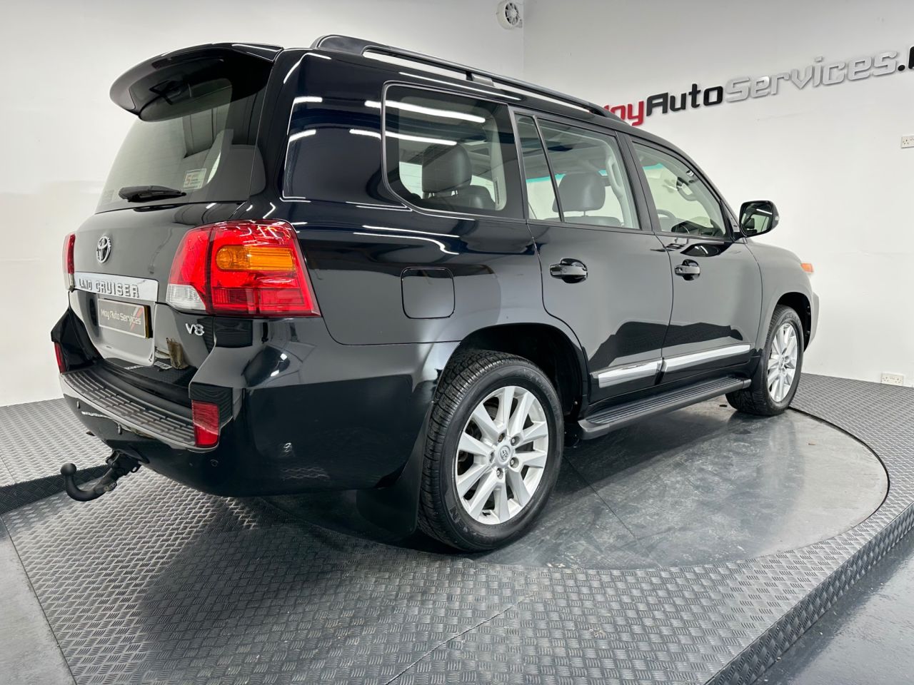2013 TOYOTA LAND CRUISER 4.5 D-4D V8 SUV 5dr Diesel Auto 4WD Euro 5 (268 ps) - vehicle photo 7 for sale on PureCar