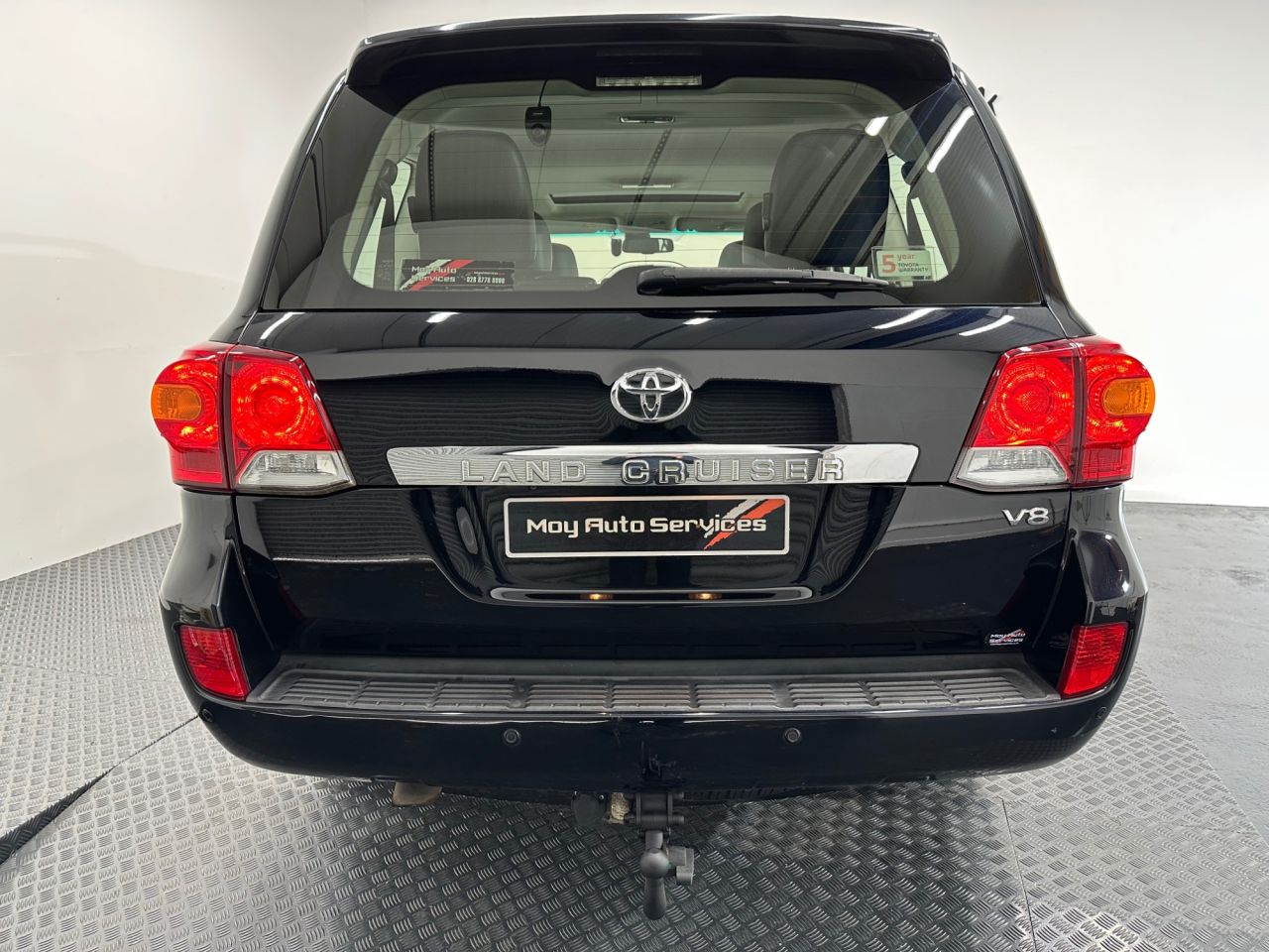 2013 TOYOTA LAND CRUISER 4.5 D-4D V8 SUV 5dr Diesel Auto 4WD Euro 5 (268 ps) - vehicle photo 6 for sale on PureCar