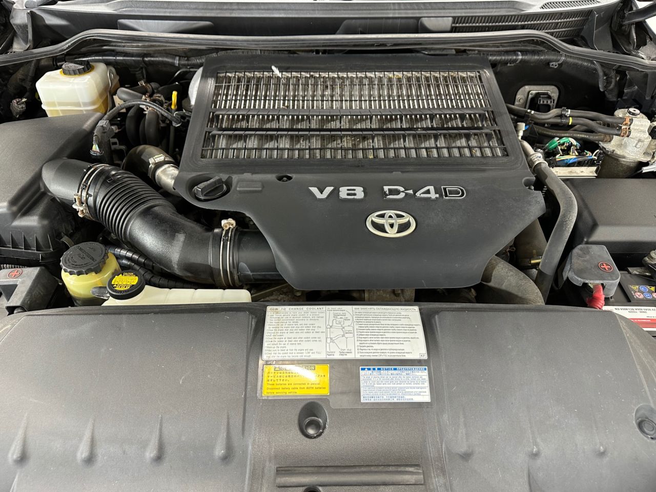 2013 TOYOTA LAND CRUISER 4.5 D-4D V8 SUV 5dr Diesel Auto 4WD Euro 5 (268 ps) - vehicle photo 9 for sale on PureCar