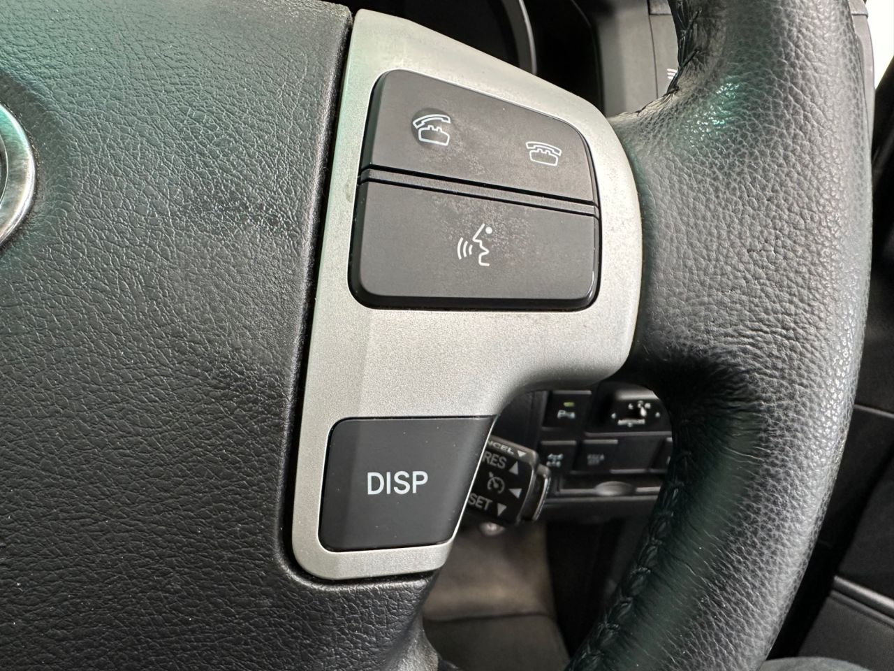 2013 TOYOTA LAND CRUISER 4.5 D-4D V8 SUV 5dr Diesel Auto 4WD Euro 5 (268 ps) - vehicle photo 15 for sale on PureCar