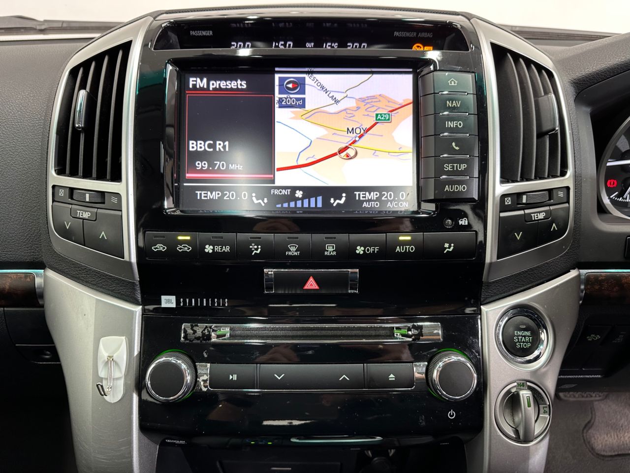 2013 TOYOTA LAND CRUISER 4.5 D-4D V8 SUV 5dr Diesel Auto 4WD Euro 5 (268 ps) - vehicle photo 18 for sale on PureCar