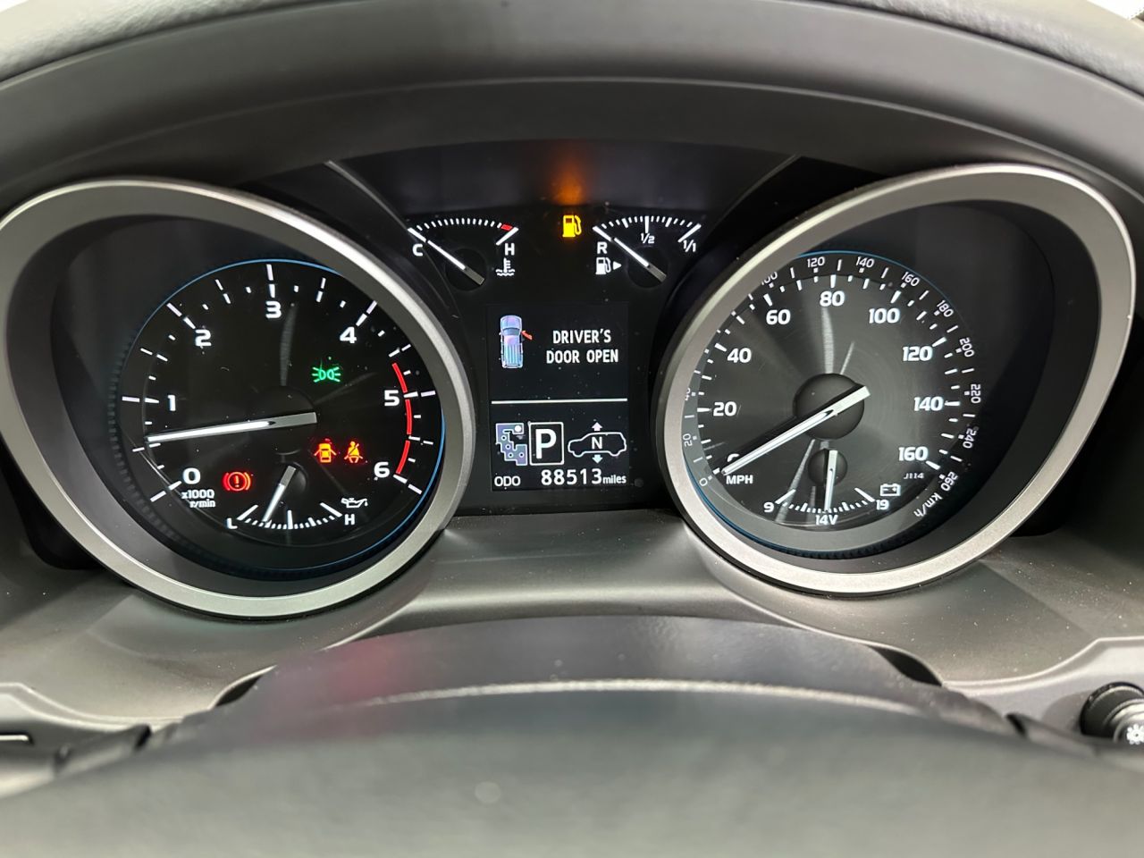 2013 TOYOTA LAND CRUISER 4.5 D-4D V8 SUV 5dr Diesel Auto 4WD Euro 5 (268 ps) - vehicle photo 17 for sale on PureCar