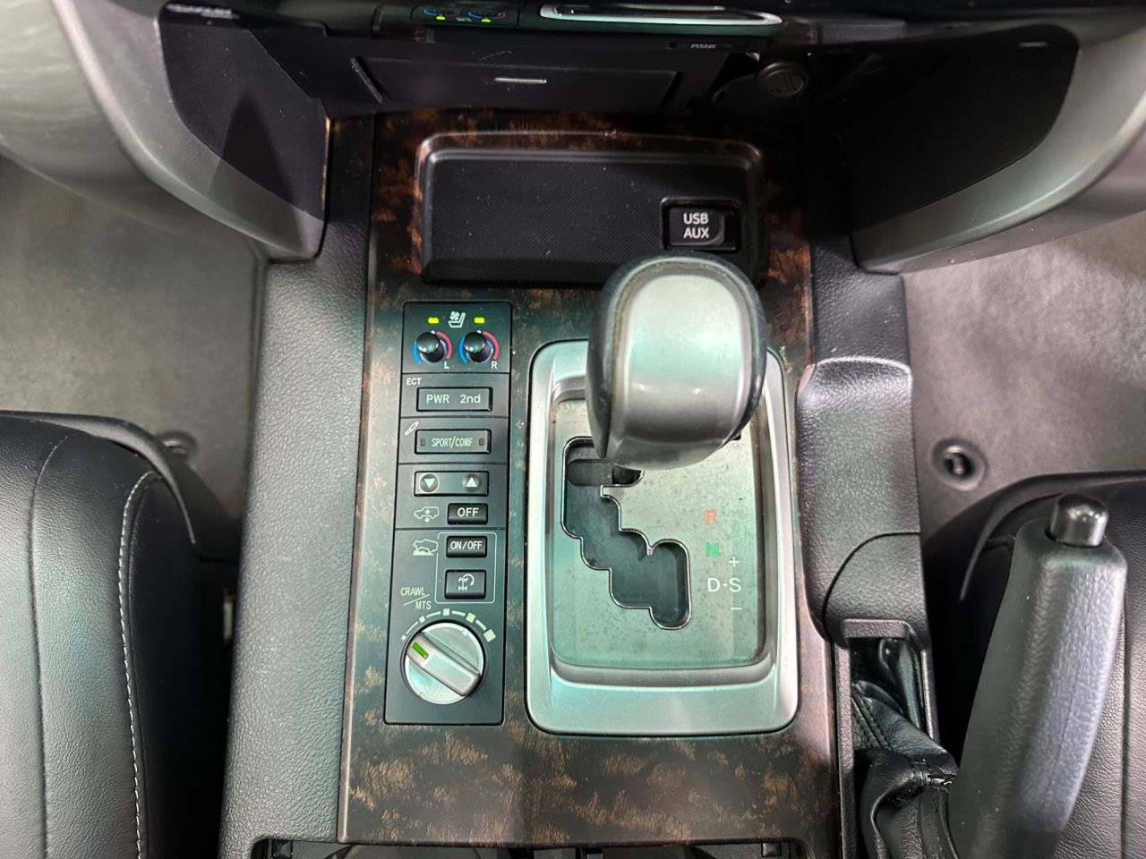 2013 TOYOTA LAND CRUISER 4.5 D-4D V8 SUV 5dr Diesel Auto 4WD Euro 5 (268 ps) - vehicle photo 20 for sale on PureCar