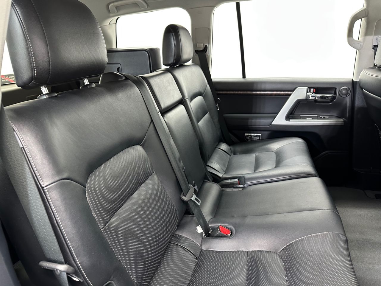 2013 TOYOTA LAND CRUISER 4.5 D-4D V8 SUV 5dr Diesel Auto 4WD Euro 5 (268 ps) - vehicle photo 26 for sale on PureCar
