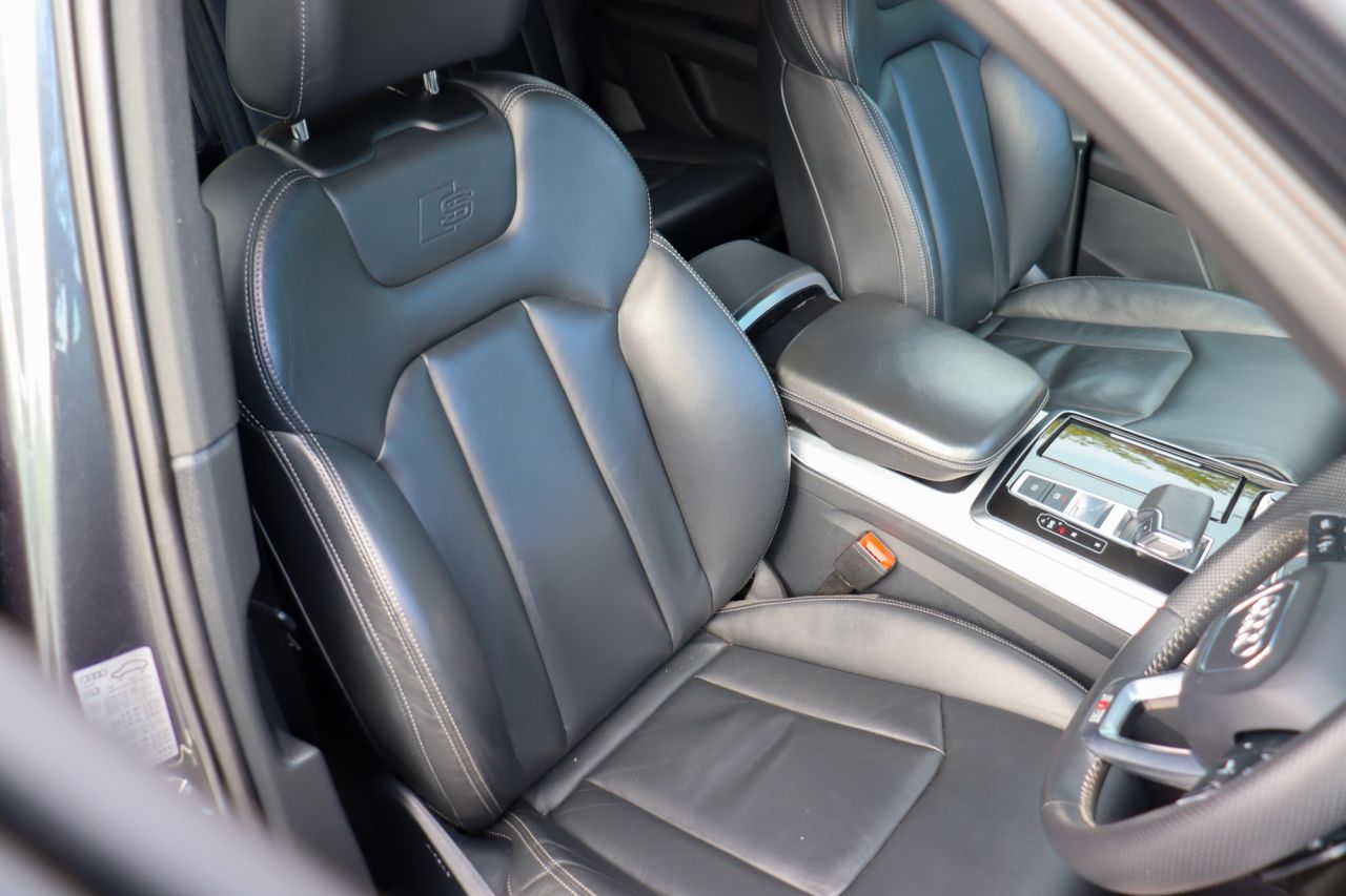 2020 AUDI Q7 S Line - vehicle photo 5 for sale on PureCar