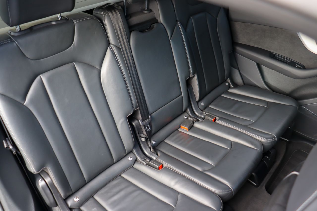2020 AUDI Q7 S Line - vehicle photo 11 for sale on PureCar