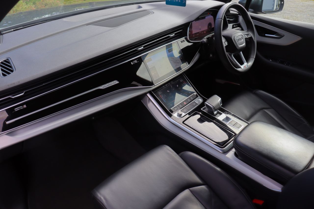2020 AUDI Q7 S Line - vehicle photo 13 for sale on PureCar
