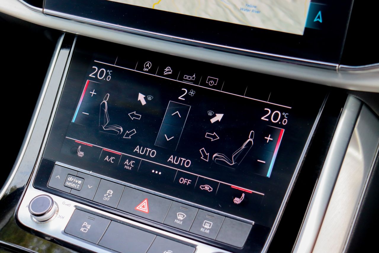 2020 AUDI Q7 S Line - vehicle photo 23 for sale on PureCar