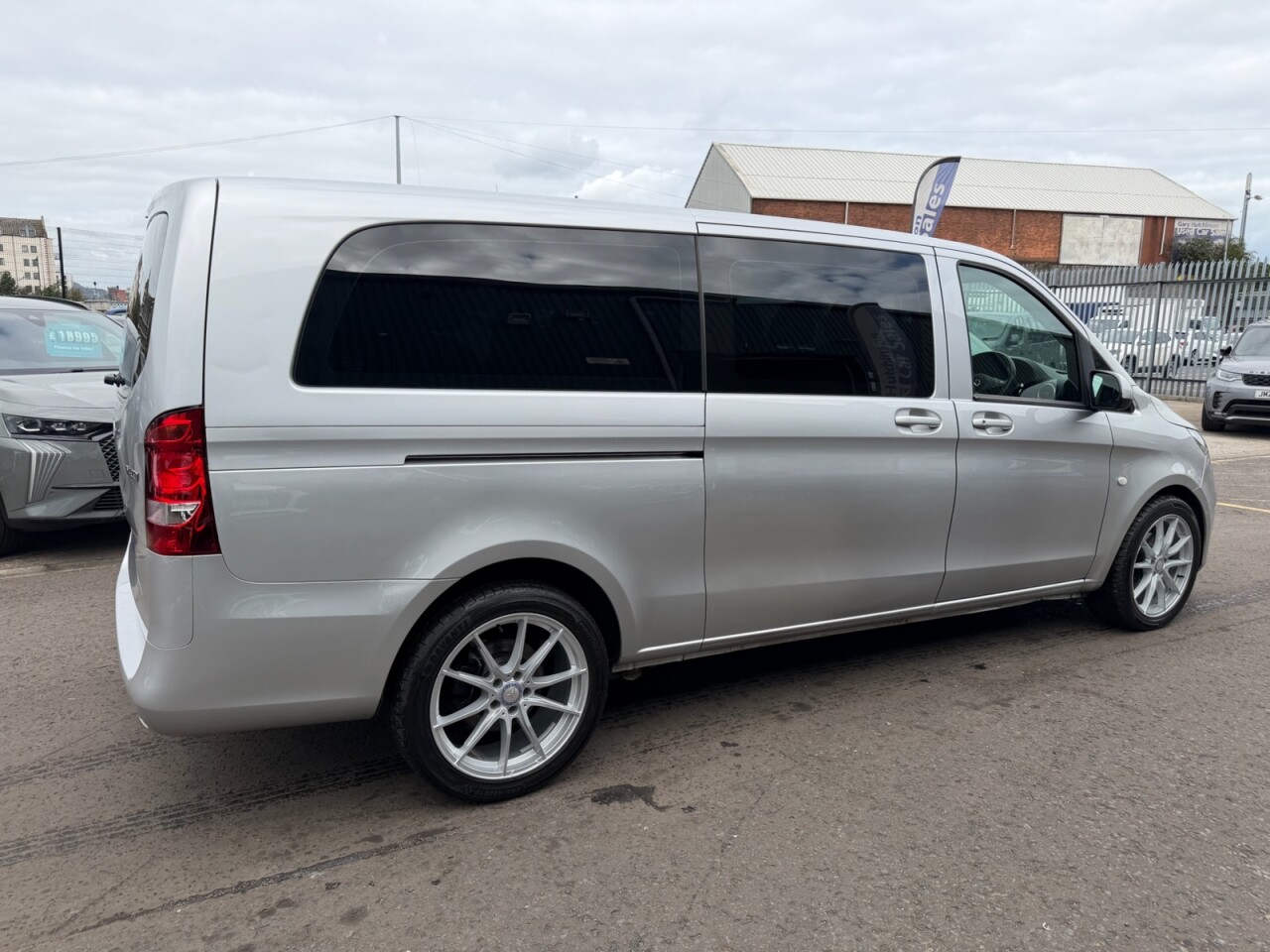2018 MERCEDES VITO 2.1 114 CDI BlueTEC SELECT Tourer Double Cab 5dr Diesel Manual RWD L3 Euro - vehicle photo 3 for sale on PureCar