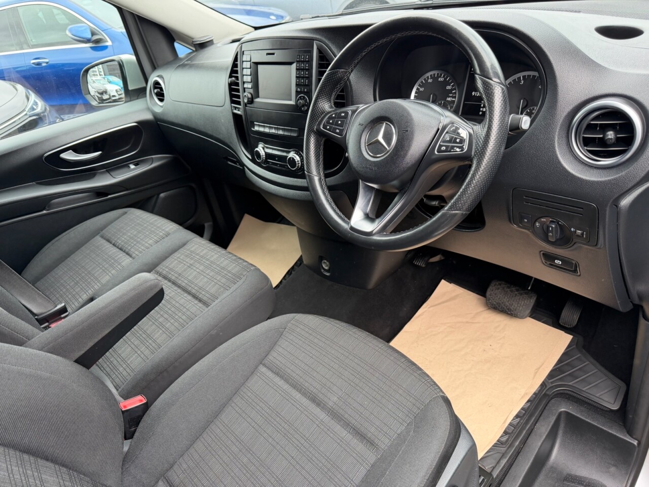 2018 MERCEDES VITO 2.1 114 CDI BlueTEC SELECT Tourer Double Cab 5dr Diesel Manual RWD L3 Euro - vehicle photo 11 for sale on PureCar