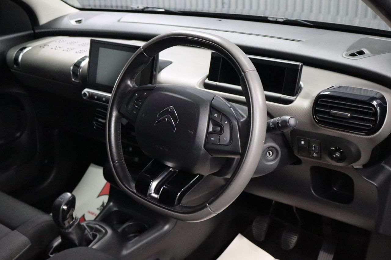 2017 CITROEN C4 CACTUS 1.6 BlueHDi Flair Hatchback 5dr Diesel Manual Euro 6 (100 ps) GOOD SERVICE - vehicle photo 24 for sale on PureCar