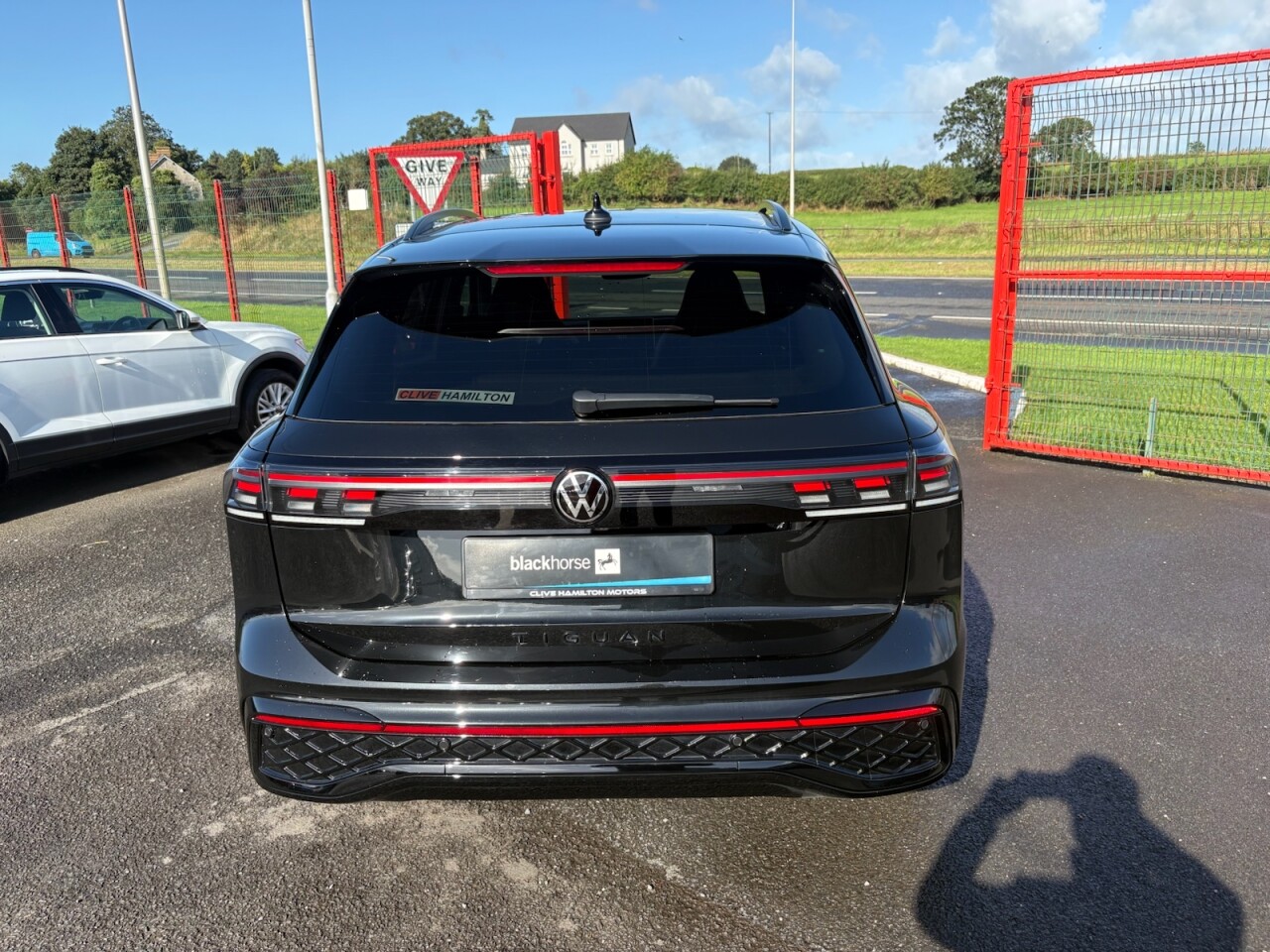 2026 VOLKSWAGEN TIGUAN 1.5 eTSI MHEV R-Line SUV 5dr Petrol Hybrid DSG Euro 6 (s/s) (150 ps) - vehicle photo 9 for sale on PureCar