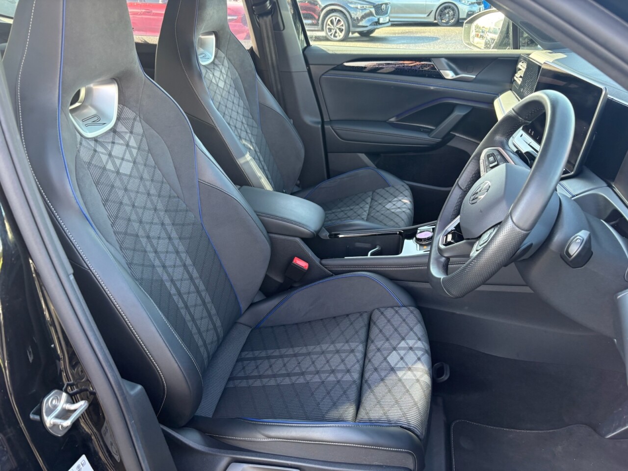 2026 VOLKSWAGEN TIGUAN 1.5 eTSI MHEV R-Line SUV 5dr Petrol Hybrid DSG Euro 6 (s/s) (150 ps) - vehicle photo 5 for sale on PureCar