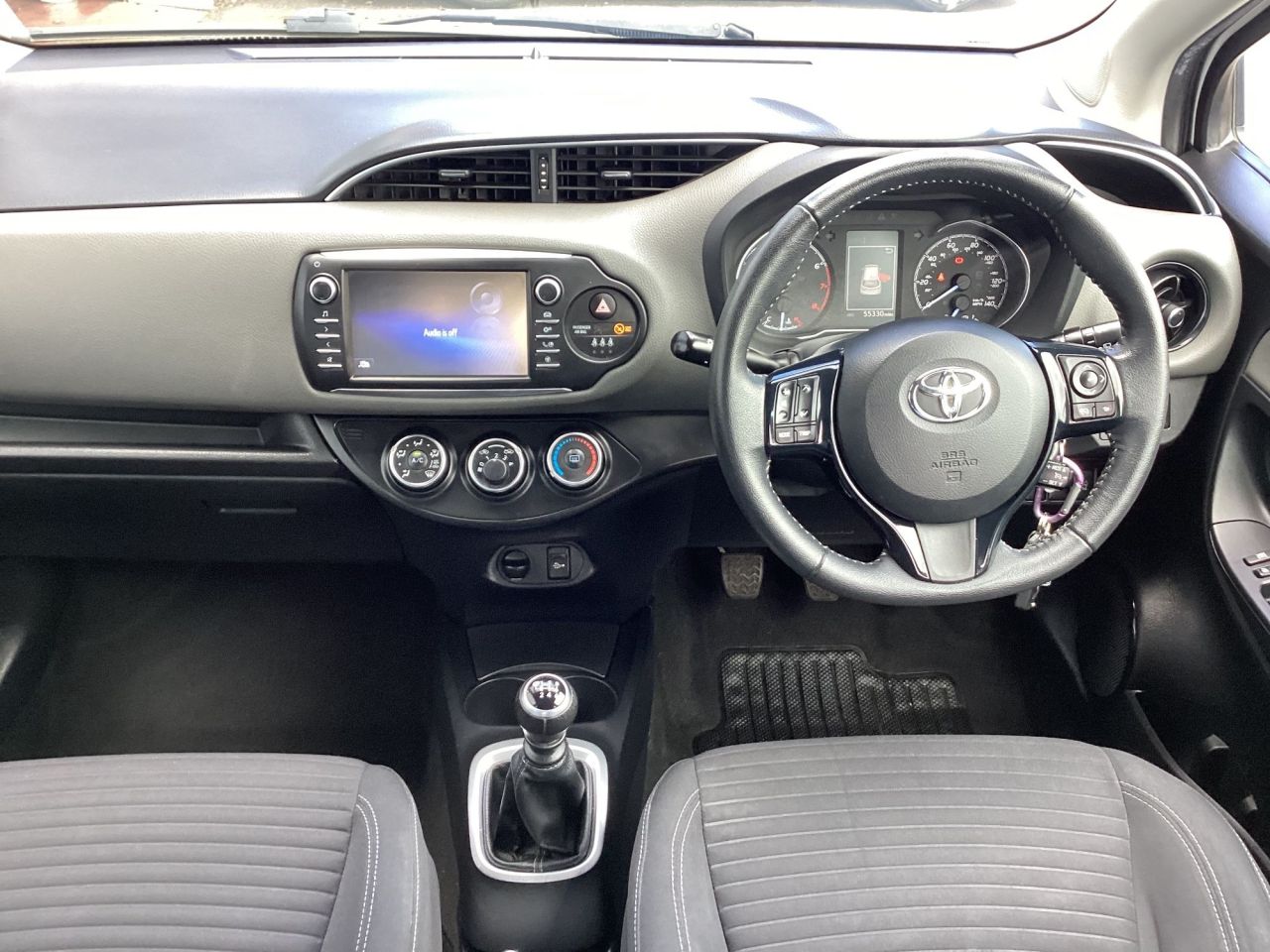 2017 TOYOTA YARIS 1.5 VVT-i Icon Hatchback 5dr Petrol Manual Euro 6 (111 ps) - vehicle photo 10 for sale on PureCar