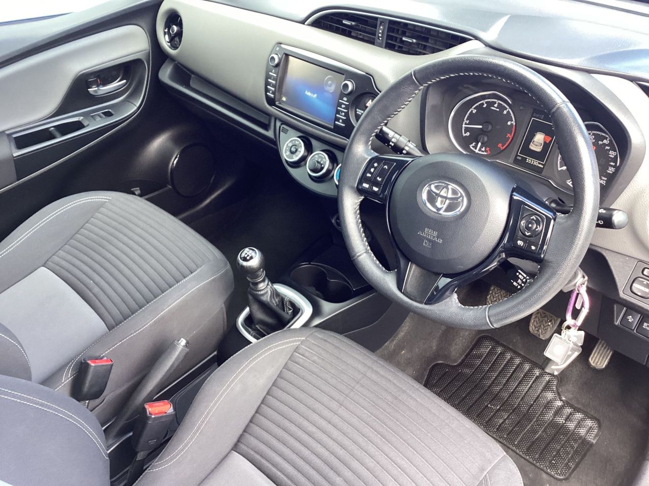 2017 TOYOTA YARIS 1.5 VVT-i Icon Hatchback 5dr Petrol Manual Euro 6 (111 ps) - vehicle photo 12 for sale on PureCar