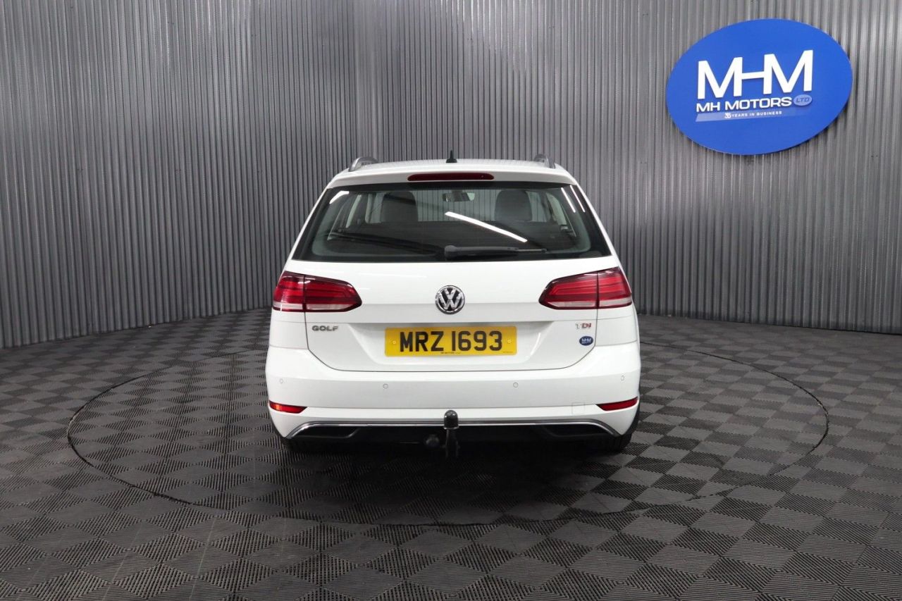 2017 VOLKSWAGEN GOLF 1.6 TDI BlueMotion Tech SE Nav Estate 5dr Diesel Manual Euro 6 (s/s) (115 p - vehicle photo 6 for sale on PureCar