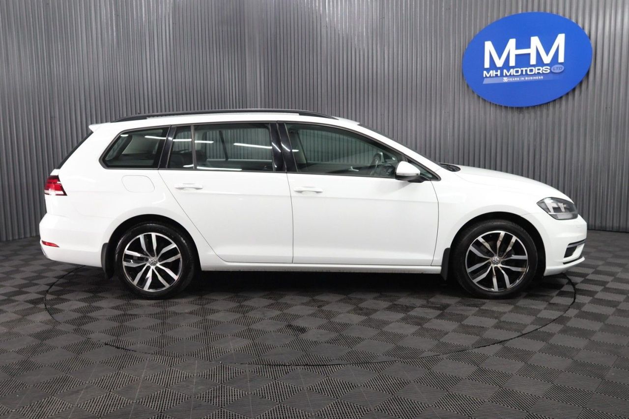 2017 VOLKSWAGEN GOLF 1.6 TDI BlueMotion Tech SE Nav Estate 5dr Diesel Manual Euro 6 (s/s) (115 p - vehicle photo 8 for sale on PureCar