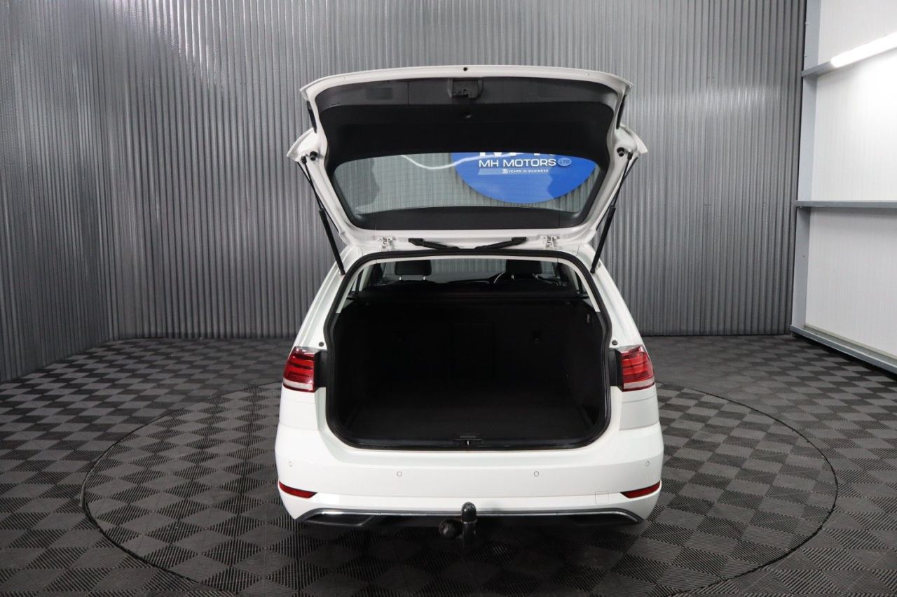 2017 VOLKSWAGEN GOLF 1.6 TDI BlueMotion Tech SE Nav Estate 5dr Diesel Manual Euro 6 (s/s) (115 p - vehicle photo 22 for sale on PureCar