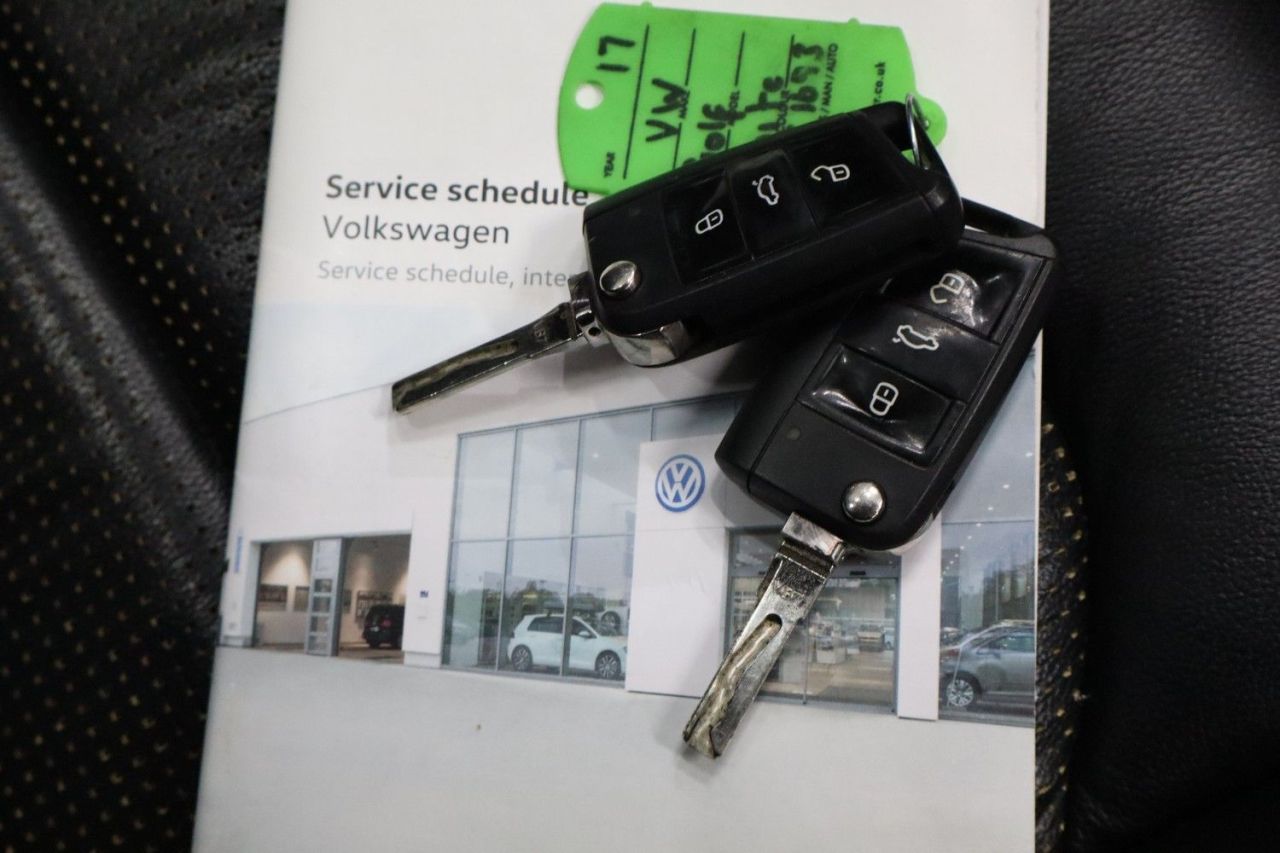 2017 VOLKSWAGEN GOLF 1.6 TDI BlueMotion Tech SE Nav Estate 5dr Diesel Manual Euro 6 (s/s) (115 p - vehicle photo 50 for sale on PureCar