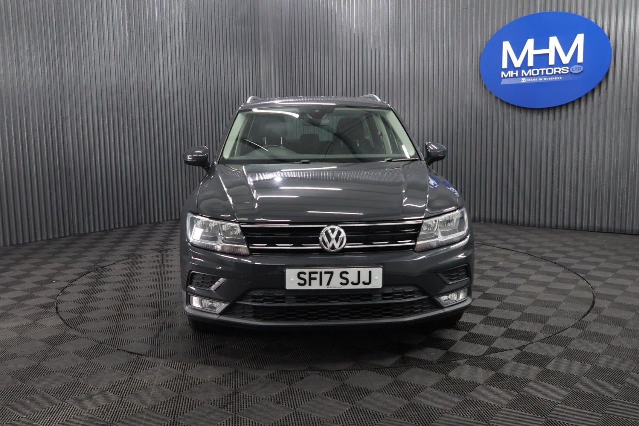 2017 VOLKSWAGEN TIGUAN 2.0 TDI BlueMotion Tech SE Navigation SUV 5dr Diesel Manual Euro 6 (s/s) (1 - vehicle photo 2 for sale on PureCar