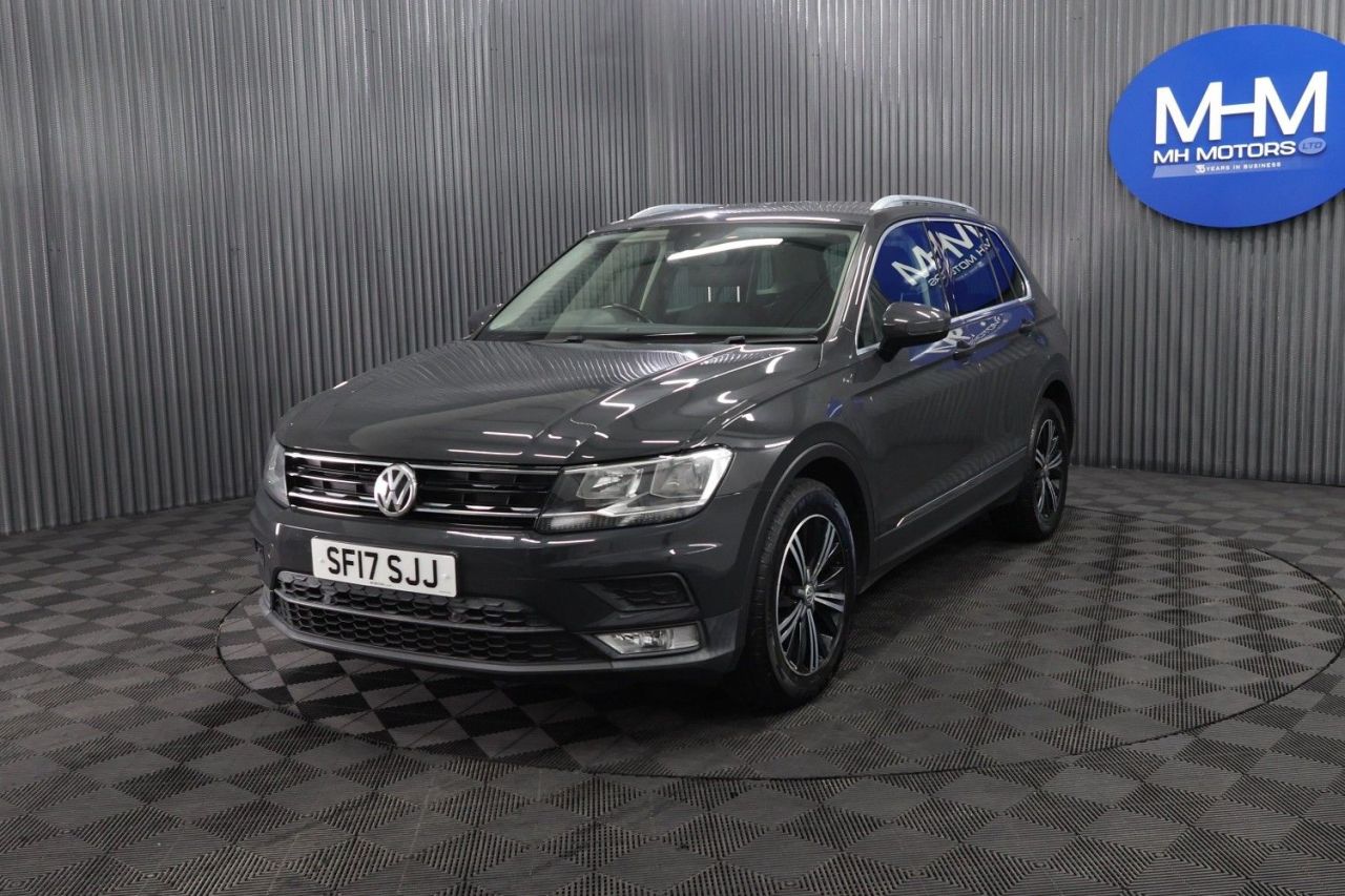 2017 VOLKSWAGEN TIGUAN 2.0 TDI BlueMotion Tech SE Navigation SUV 5dr Diesel Manual Euro 6 (s/s) (1 - vehicle photo 3 for sale on PureCar