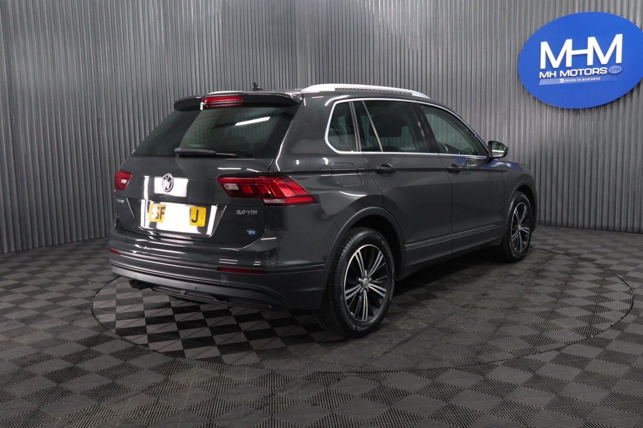 2017 VOLKSWAGEN TIGUAN 2.0 TDI BlueMotion Tech SE Navigation SUV 5dr Diesel Manual Euro 6 (s/s) (1 - vehicle photo 7 for sale on PureCar