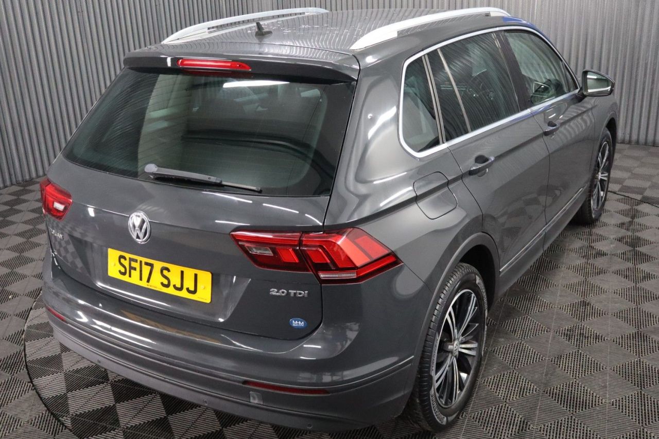 2017 VOLKSWAGEN TIGUAN 2.0 TDI BlueMotion Tech SE Navigation SUV 5dr Diesel Manual Euro 6 (s/s) (1 - vehicle photo 13 for sale on PureCar