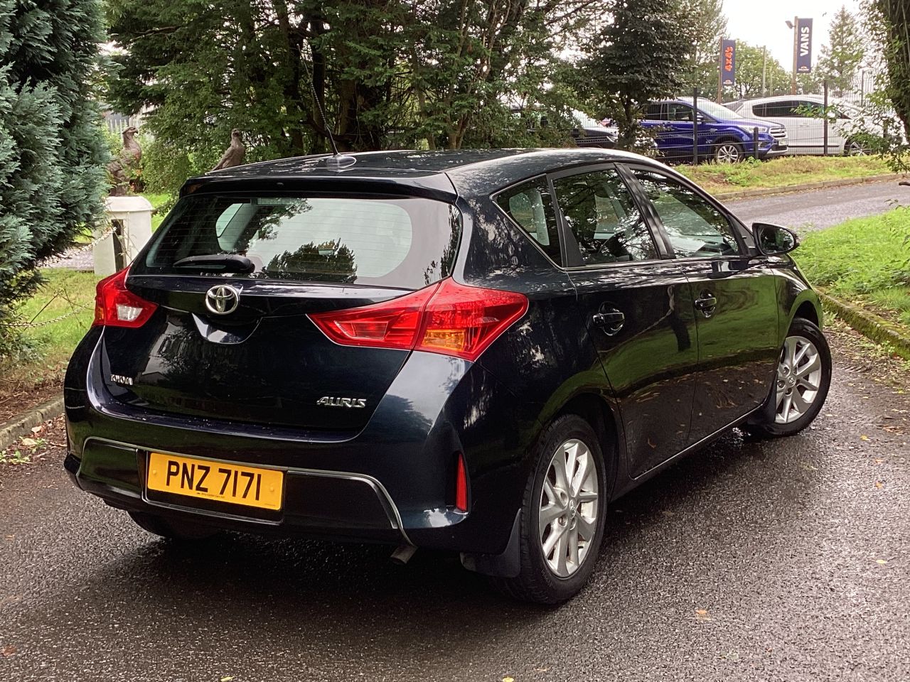 2014 TOYOTA AURIS 1.4 D-4D Icon Hatchback 5dr Diesel Manual Euro 5 (s/s) (90 ps) - vehicle photo 6 for sale on PureCar
