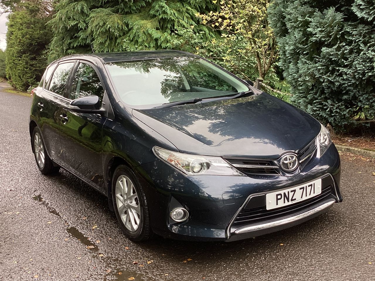 2014 TOYOTA AURIS 1.4 D-4D Icon Hatchback 5dr Diesel Manual Euro 5 (s/s) (90 ps) - vehicle photo 11 for sale on PureCar