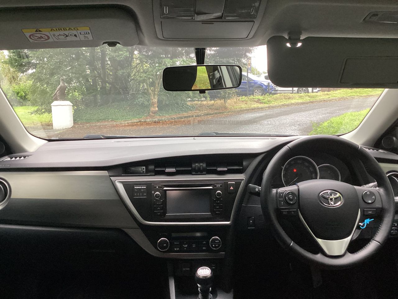 2014 TOYOTA AURIS 1.4 D-4D Icon Hatchback 5dr Diesel Manual Euro 5 (s/s) (90 ps) - vehicle photo 13 for sale on PureCar