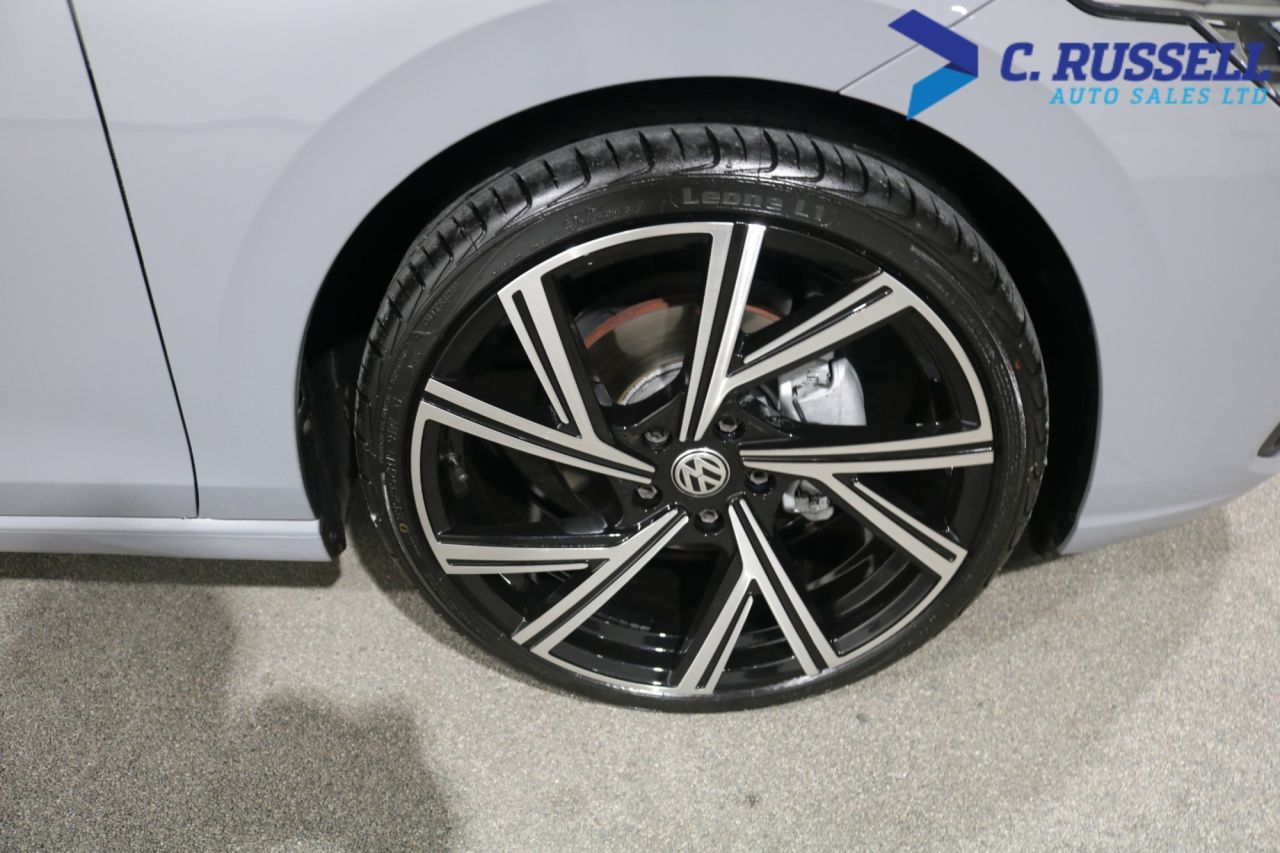 2023 VOLKSWAGEN GOLF 1.0 TSI Life Hatchback 5dr Petrol Manual Euro 6 (s/s) (110 ps) - vehicle photo 17 for sale on PureCar