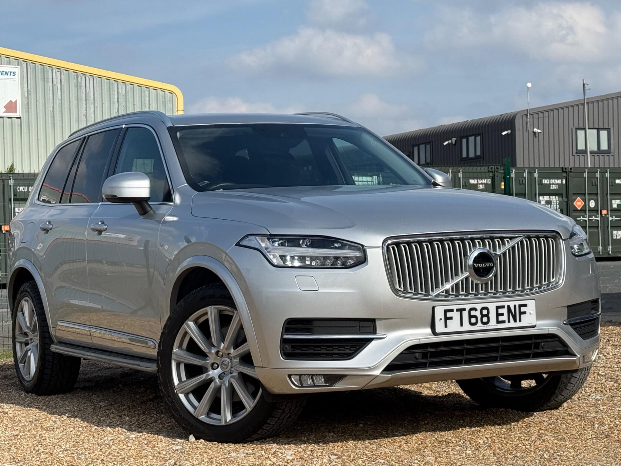 2019 VOLVO XC90