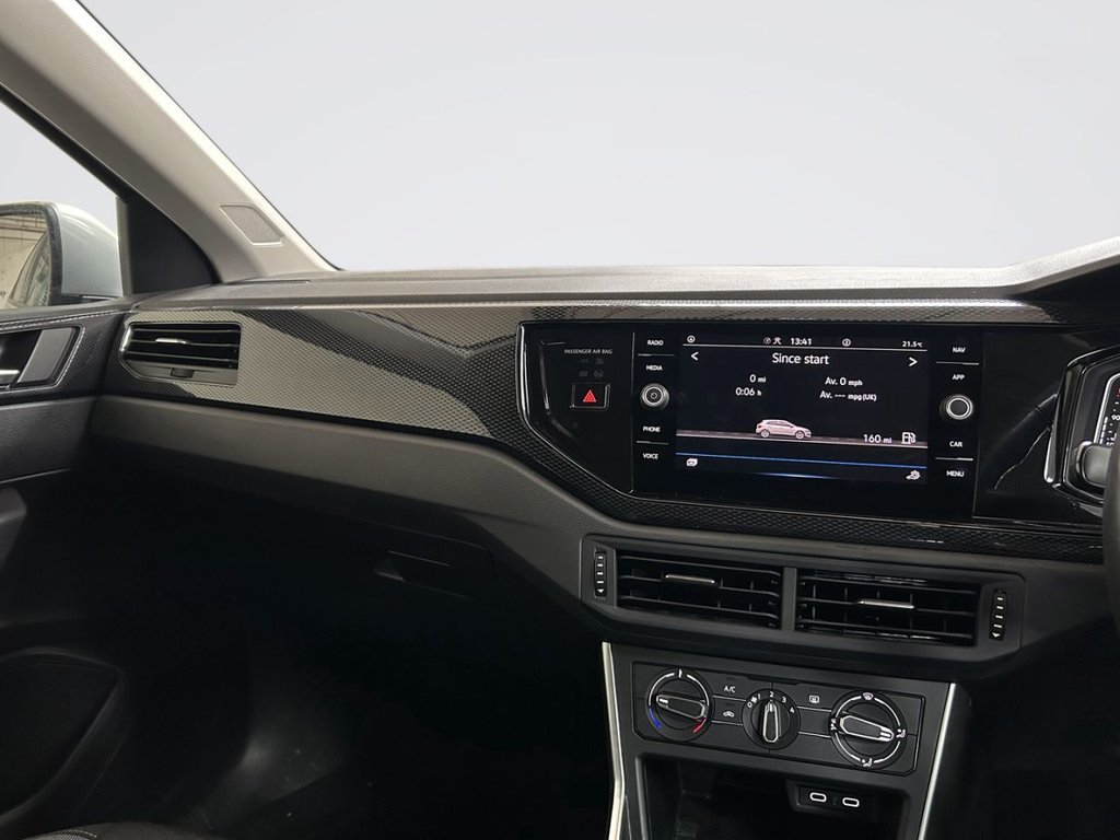 2022 Volkswagen Polo — image 15