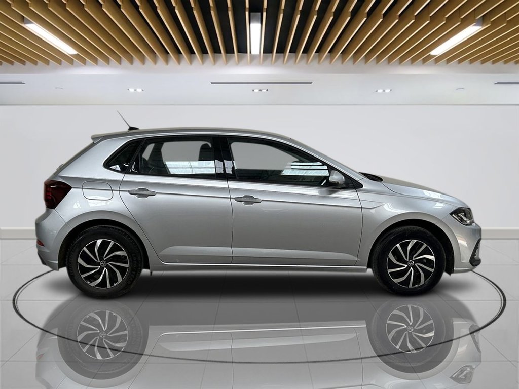 2022 Volkswagen Polo — image 4